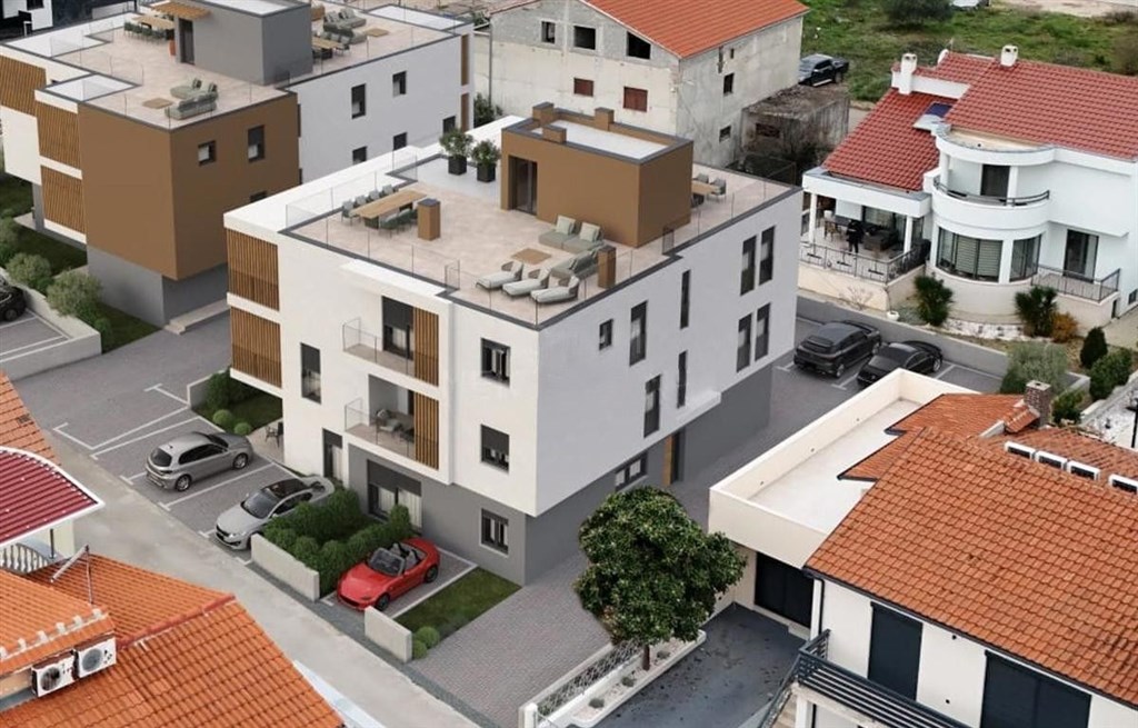 na-prodej-novy-apartman-se-dvema-loznicemi-v-blizkosti-more-vodice-chorvatsko