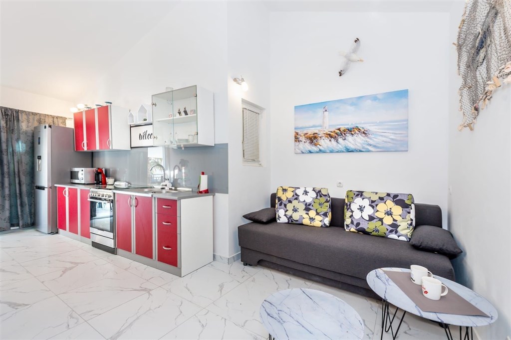 na-podej-rodinny-dum-se-dvema-samostatnymi-apartmany-v-blizkosti-more-a-plaze-jadrija-chorvatsko