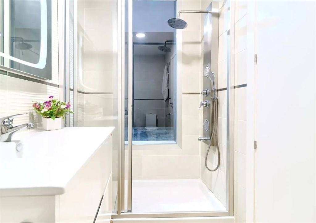 na-prodej-novy-dvouloznicovy-apartman-v-sedmem-patre-s-velkou-terasou-a-prekrasnym-primym-vyhledem-na-more-torre-la-sal-cabanes-spanelsko