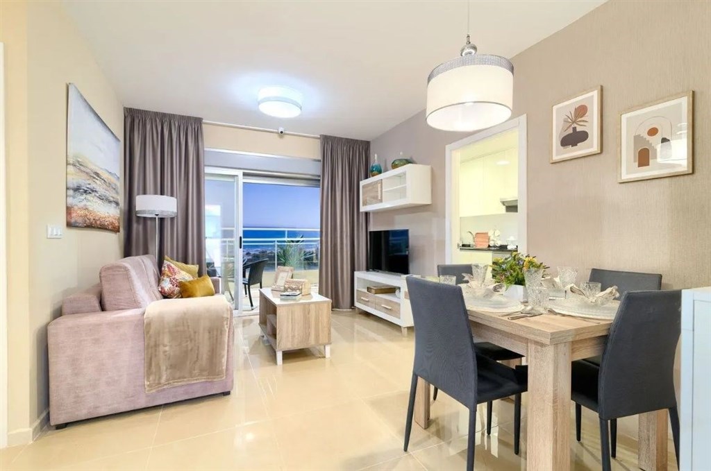 na-prodej-novy-dvouloznicovy-apartman-v-sedmem-patre-s-velkou-terasou-a-prekrasnym-primym-vyhledem-na-more-torre-la-sal-cabanes-spanelsko