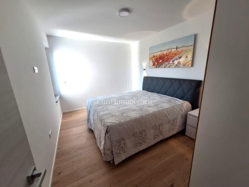 na-prodej-moderni-apartman-s-castecnym-vyhledem-na-more-malinska-ostrov-krk-chorvatsko