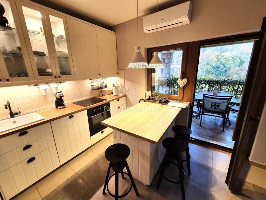 na-prodej-pekny-mezonetovy-apartman-v-klidne-lokalite-v-blizkosti-more-malinska-chorvatsko