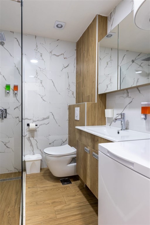 na-prodej-stylovy-a-moderni-byt-s-balkonem-a-panoramatickym-vyhledem-ve-3-patre-bar-cerna-hora