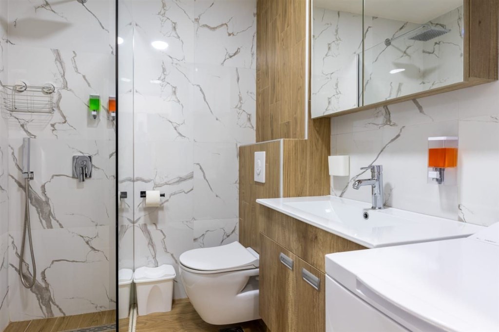 na-prodej-stylovy-a-moderni-byt-s-balkonem-a-panoramatickym-vyhledem-ve-3-patre-bar-cerna-hora