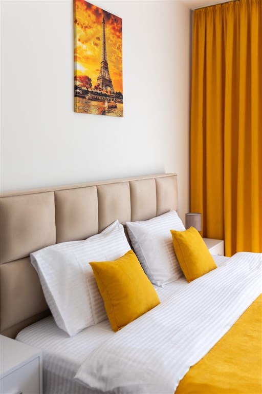 na-prodej-stylovy-a-moderni-byt-s-balkonem-a-panoramatickym-vyhledem-ve-3-patre-bar-cerna-hora