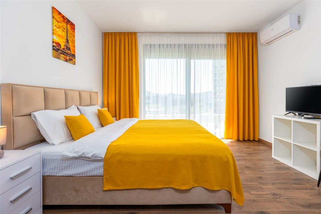 na-prodej-stylovy-a-moderni-byt-s-balkonem-a-panoramatickym-vyhledem-ve-3-patre-bar-cerna-hora