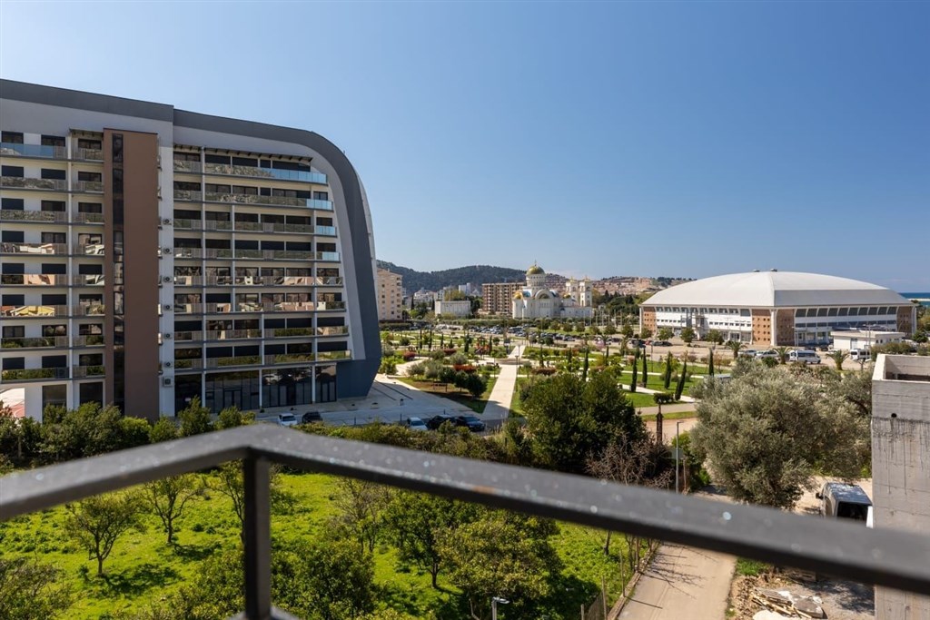 na-prodej-stylovy-a-moderni-byt-s-balkonem-a-panoramatickym-vyhledem-ve-3-patre-bar-cerna-hora