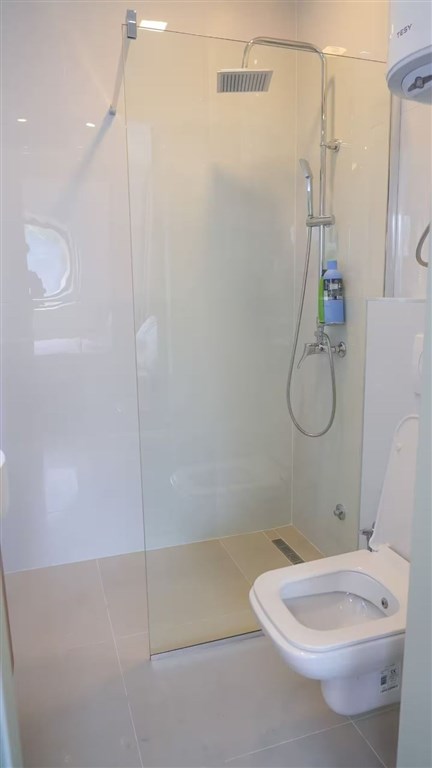 na-prodej-jedinecne-studio-a-modernim-designem-v-becici-cena-hora