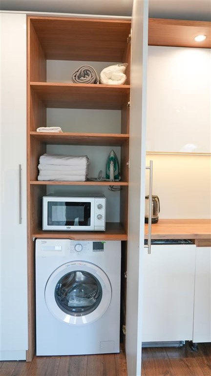 na-prodej-jedinecne-studio-a-modernim-designem-v-becici-cena-hora