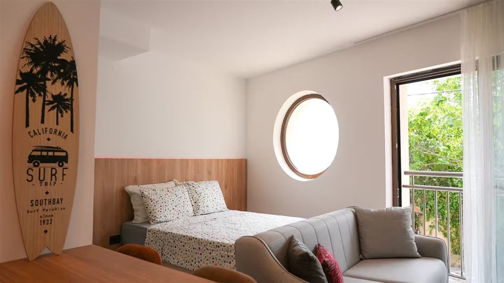 na-prodej-jedinecne-studio-a-modernim-designem-v-becici-cena-hora