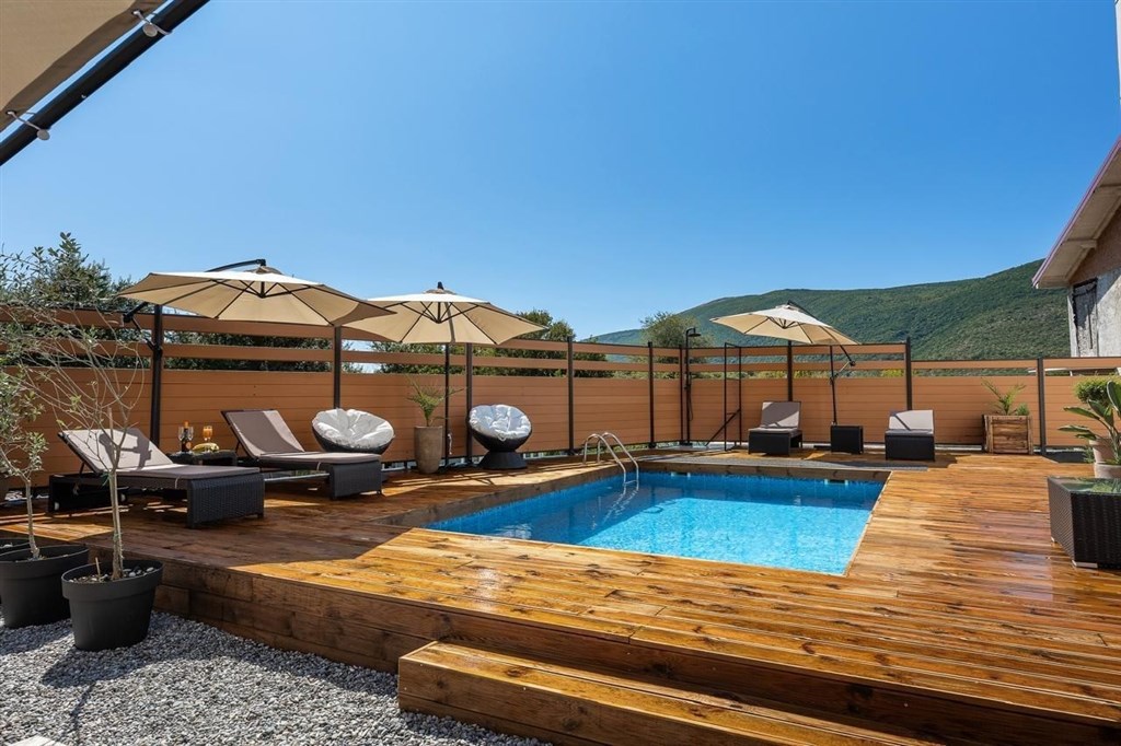 na-prodej-luxusni-apartman-v-pobliz-tivatu-cerna-hora