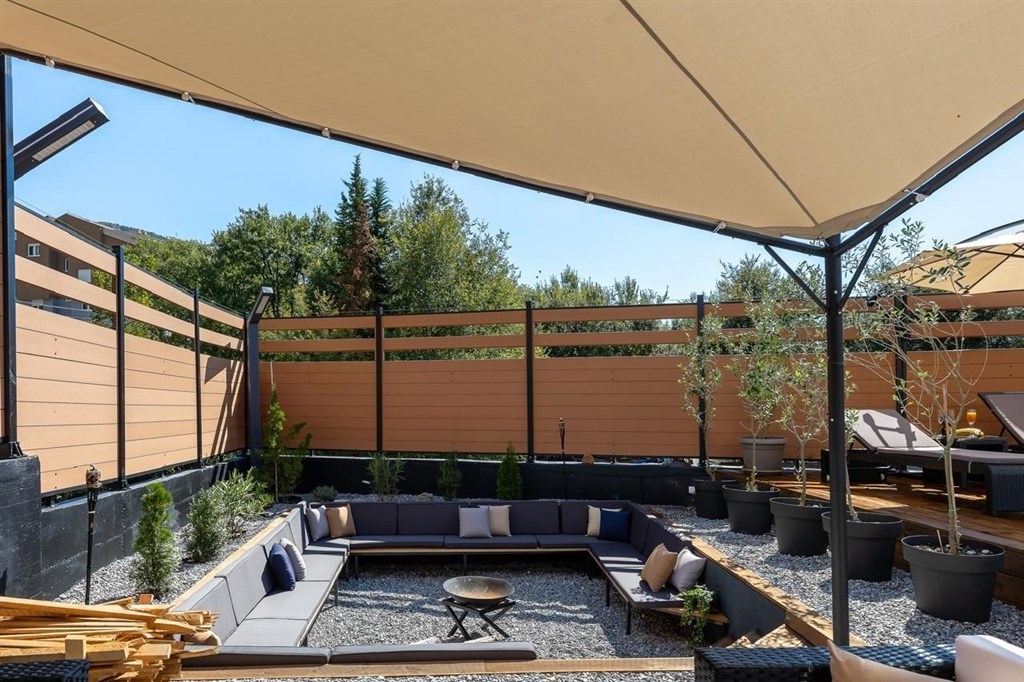 na-prodej-luxusni-apartman-v-pobliz-tivatu-cerna-hora