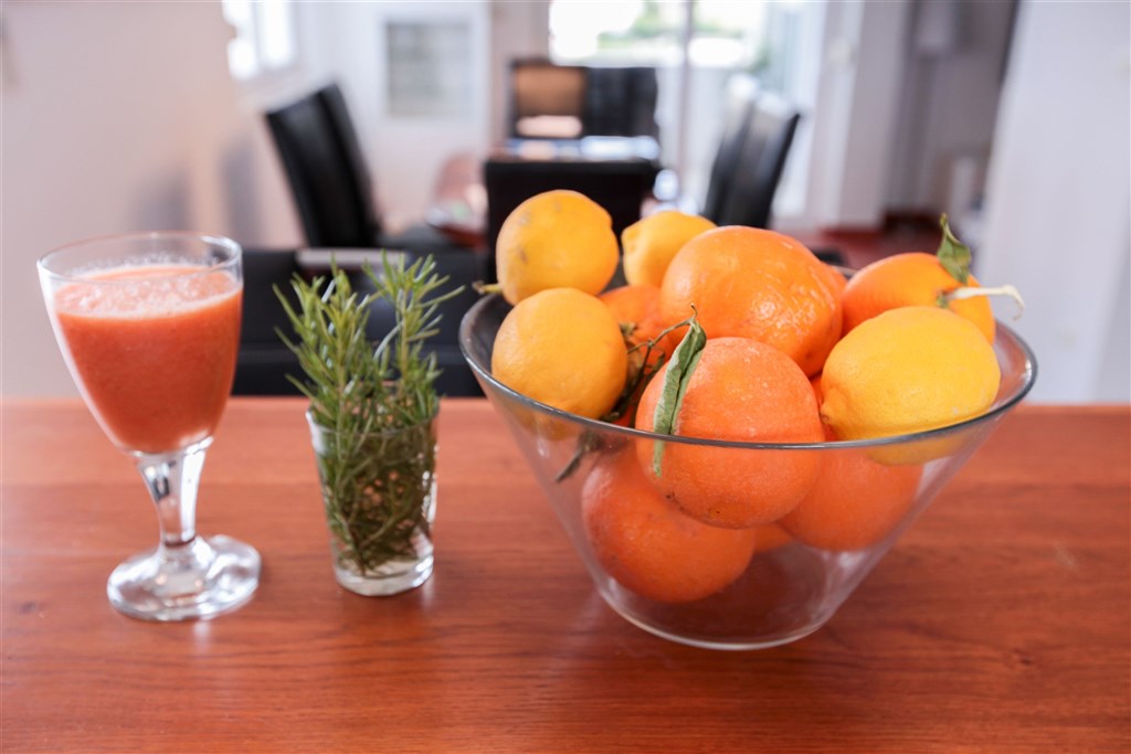 na-prodej-exkluzivni-penthouse-s-tremi-terasami-v-tesne-blizkosti-more-a-krasnym-vyhledem-na-more-a-ostrovy-komarna-jizni-dalmacie-chorvatsko