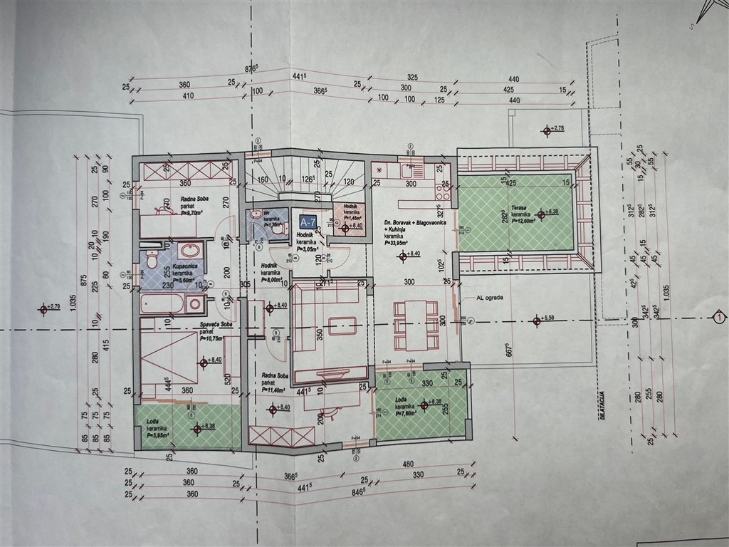 na-prodej-exkluzivni-penthouse-s-tremi-terasami-v-tesne-blizkosti-more-a-krasnym-vyhledem-na-more-a-ostrovy-komarna-jizni-dalmacie-chorvatsko