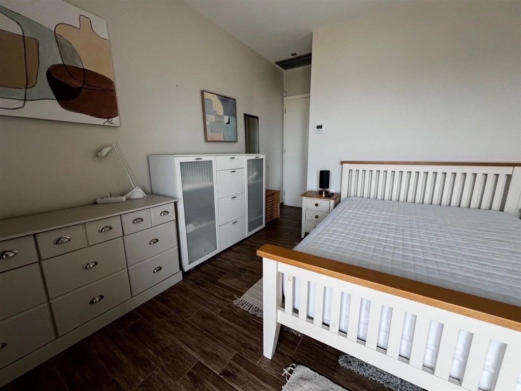 na-prodej-dvoupatrova-vila-s-nekonecnym-bazenem-a-vyhledem-na-more-v-kolimbari-kreta-recko