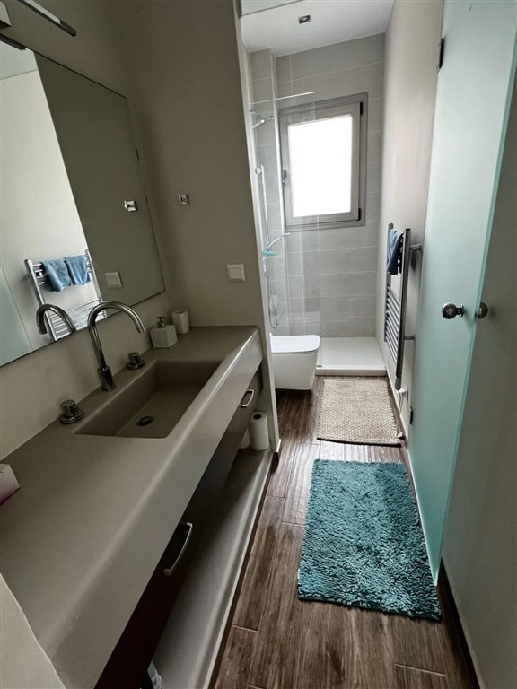 na-prodej-dvoupatrova-vila-s-nekonecnym-bazenem-a-vyhledem-na-more-v-kolimbari-kreta-recko