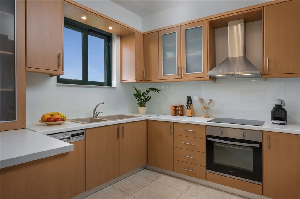 na-prodej-premiova-vila-s-vyhledem-na-more-a-kretskou-krajinu-v-obci-arafata-kreta-recko