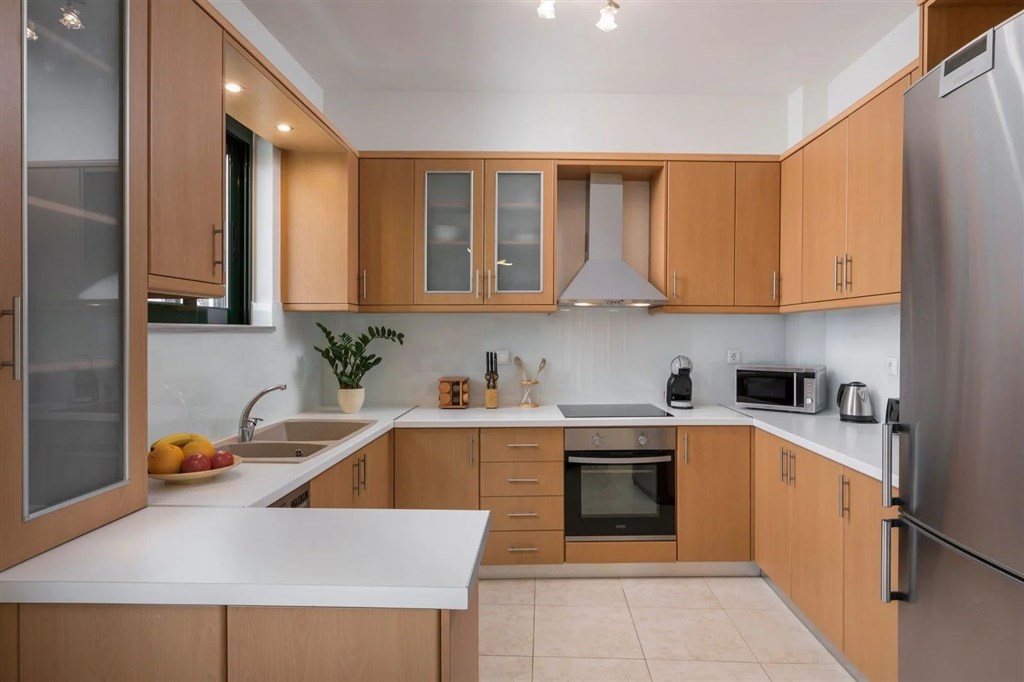 na-prodej-premiova-vila-s-vyhledem-na-more-a-kretskou-krajinu-v-obci-arafata-kreta-recko