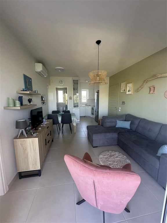 na-prodej-apartman-v-prizemi-jen-par-kroku-od-plaze-v-maleme-kreta-chania