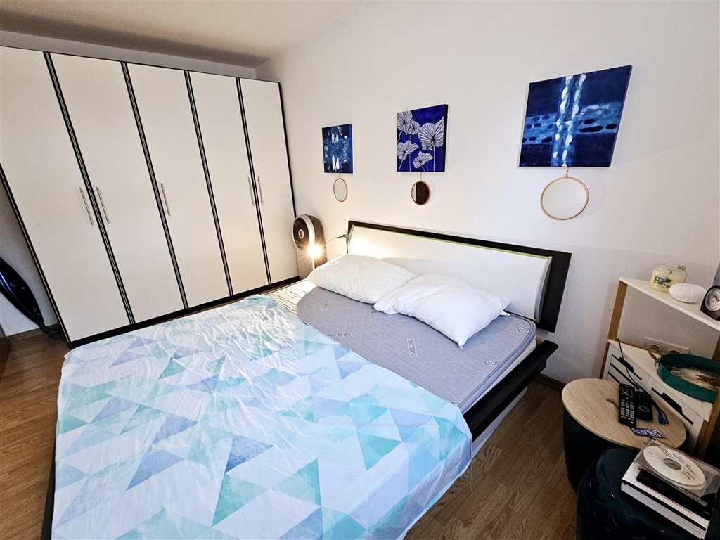 na-prodej-hezky-apartman-s-predzahradkou-v-blizkosti-more-malinska-ostrov-krk-chorvatsko
