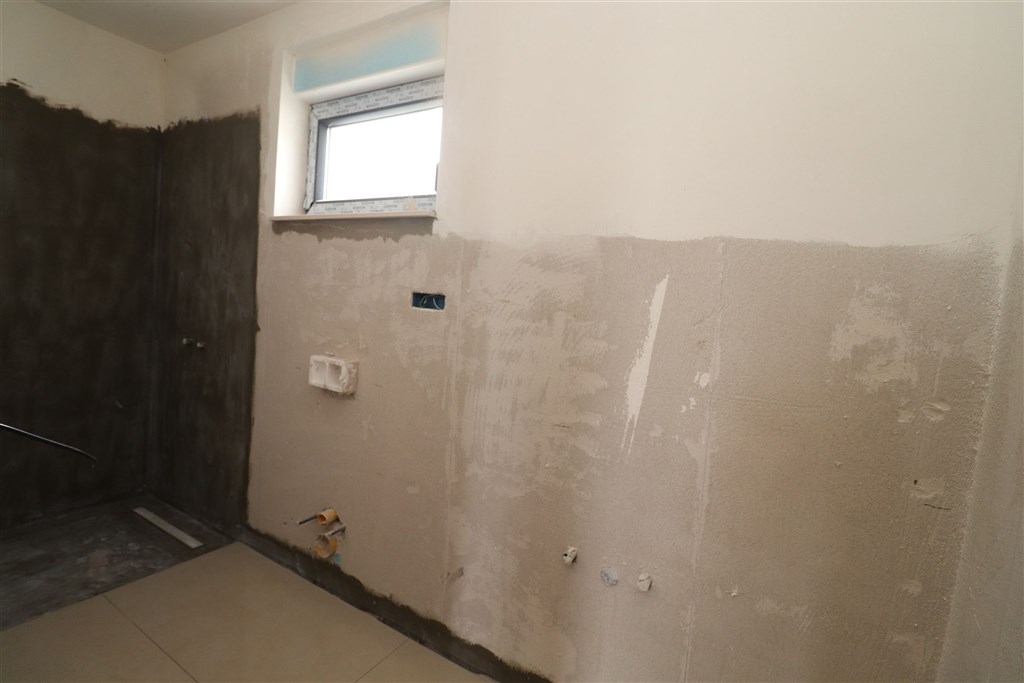 na-prodej-radovy-moderni-rodinny-dum-v-klidne-lokalite-s-castecnym-vyhledem-na-more-vodice-chorvatsko