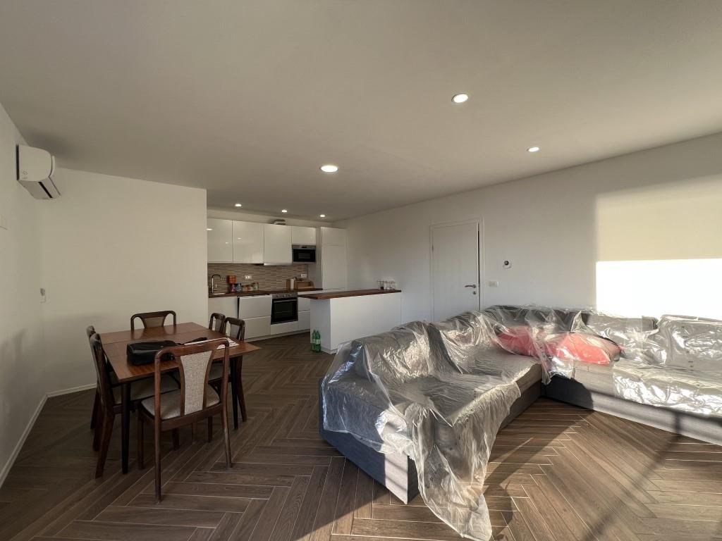 nova-vila-s-bazenem-a-nadhernym-vyhledem-na-more-oblast-makarska-chorvatsko