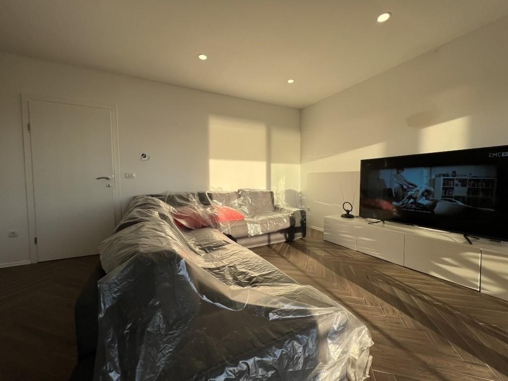 nova-vila-s-bazenem-a-nadhernym-vyhledem-na-more-oblast-makarska-chorvatsko