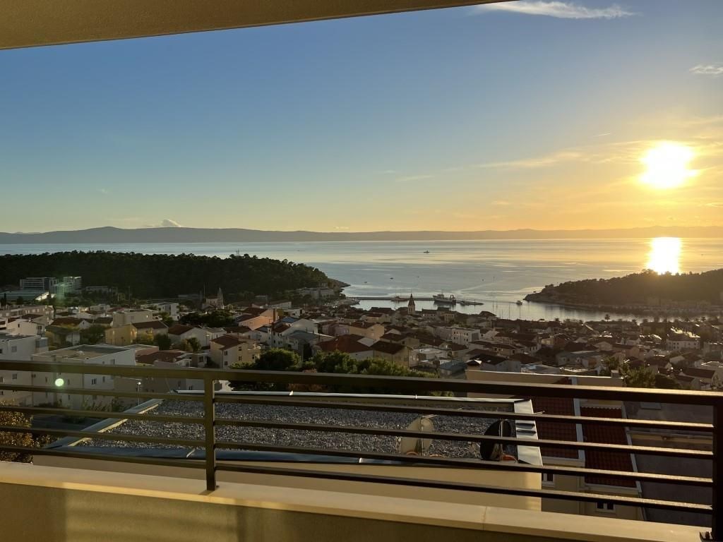 nova-vila-s-bazenem-a-nadhernym-vyhledem-na-more-oblast-makarska-chorvatsko