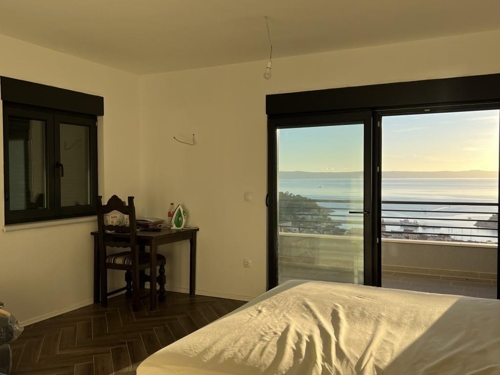 nova-vila-s-bazenem-a-nadhernym-vyhledem-na-more-oblast-makarska-chorvatsko