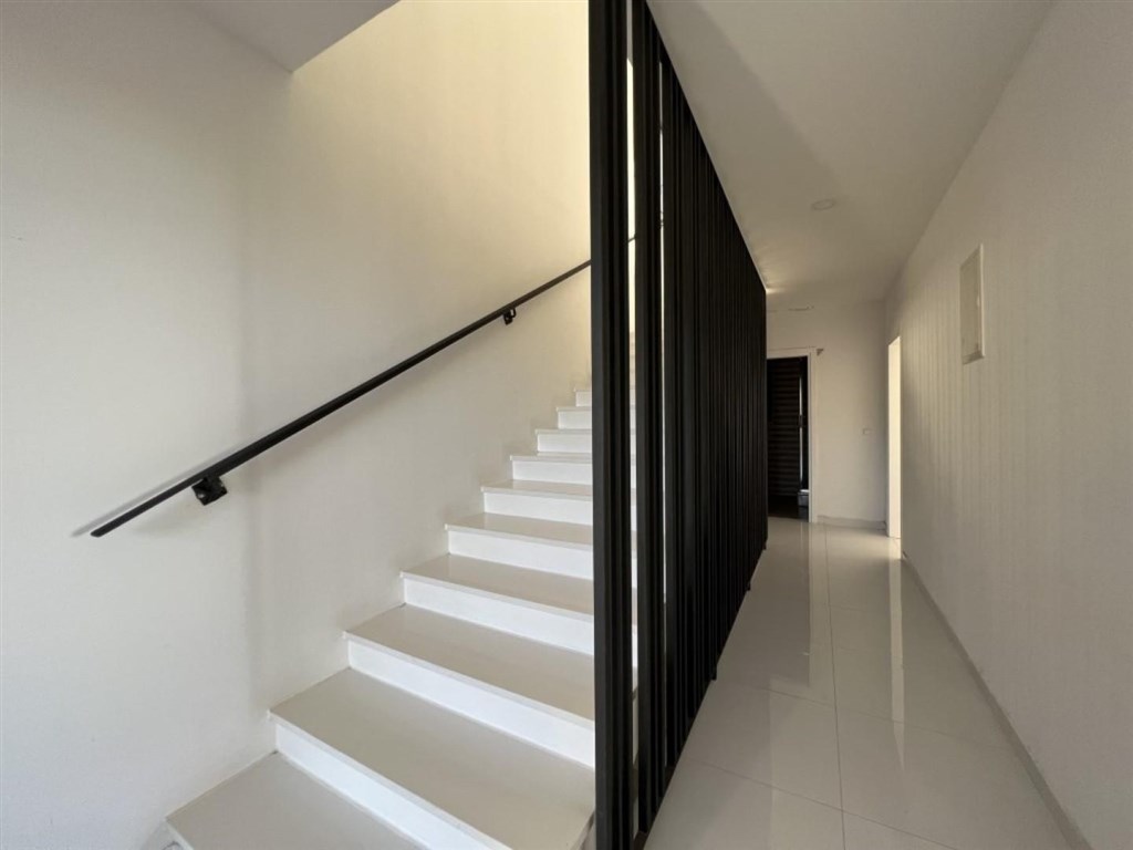 nova-vila-s-bazenem-a-nadhernym-vyhledem-na-more-oblast-makarska-chorvatsko