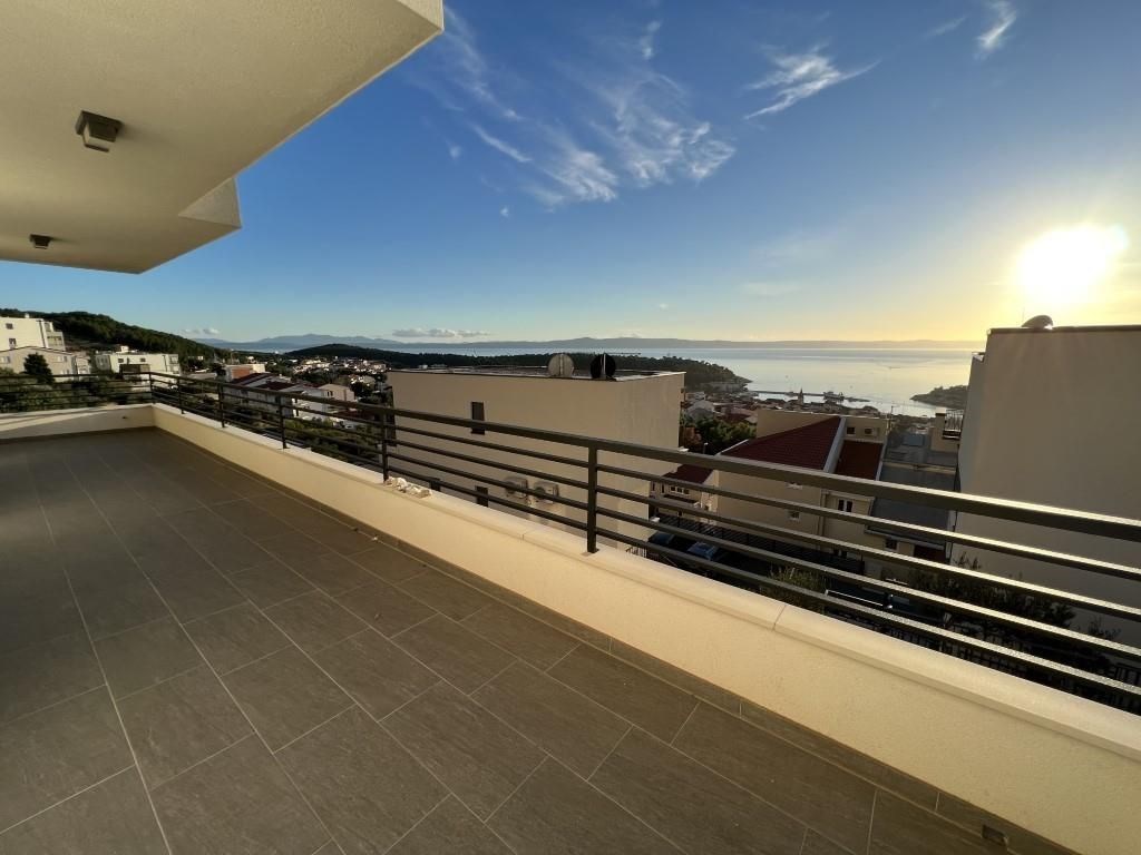 nova-vila-s-bazenem-a-nadhernym-vyhledem-na-more-oblast-makarska-chorvatsko