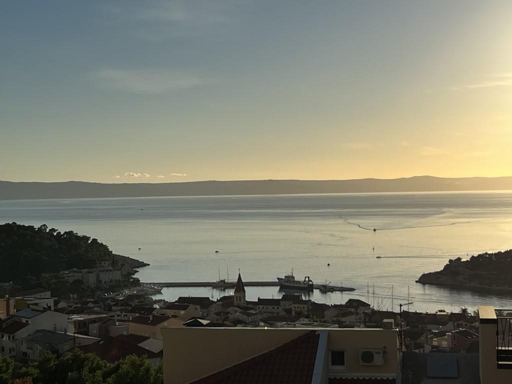 nova-vila-s-bazenem-a-nadhernym-vyhledem-na-more-oblast-makarska-chorvatsko