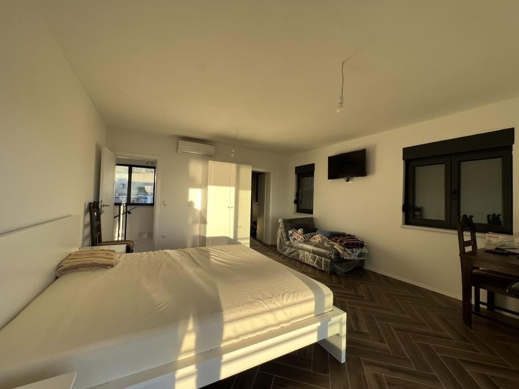 nova-vila-s-bazenem-a-nadhernym-vyhledem-na-more-oblast-makarska-chorvatsko