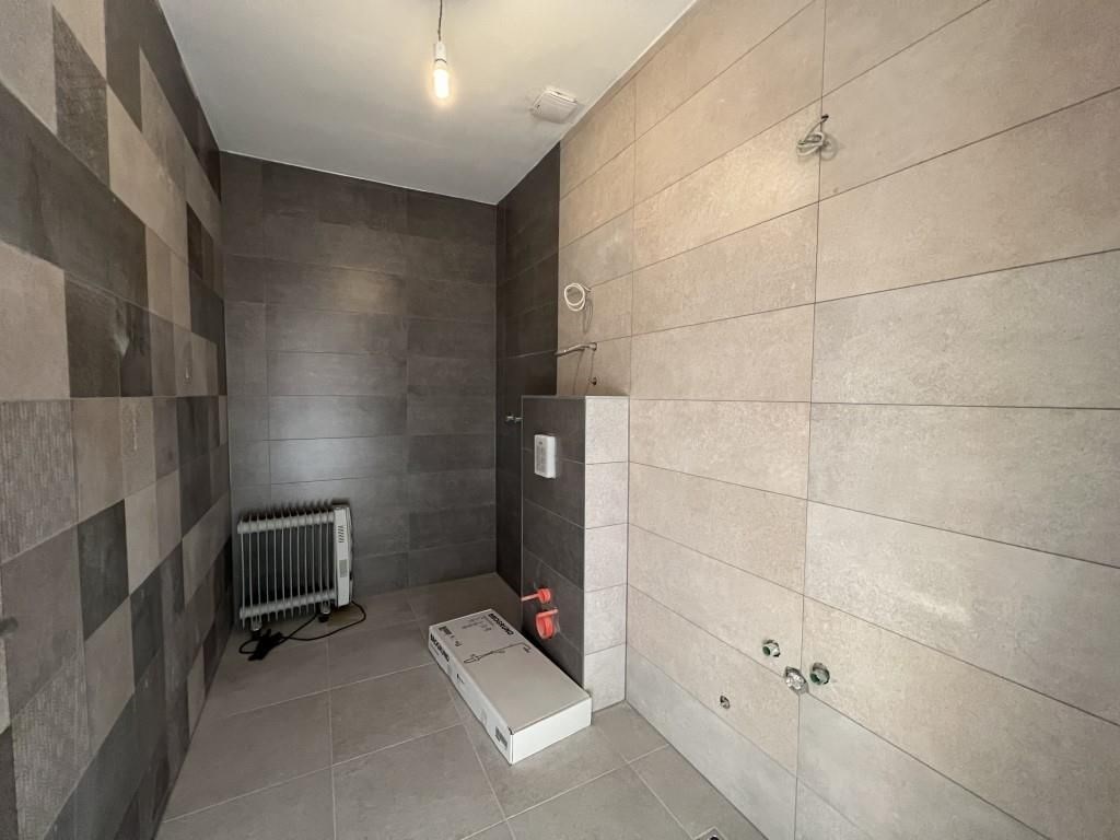 nova-vila-s-bazenem-a-nadhernym-vyhledem-na-more-oblast-makarska-chorvatsko