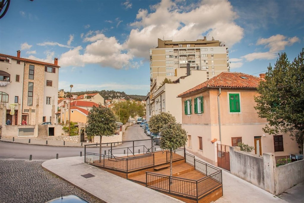 na-prodej-hostel-s-restauraci-a-bazenem-sibenik-chorvatsko