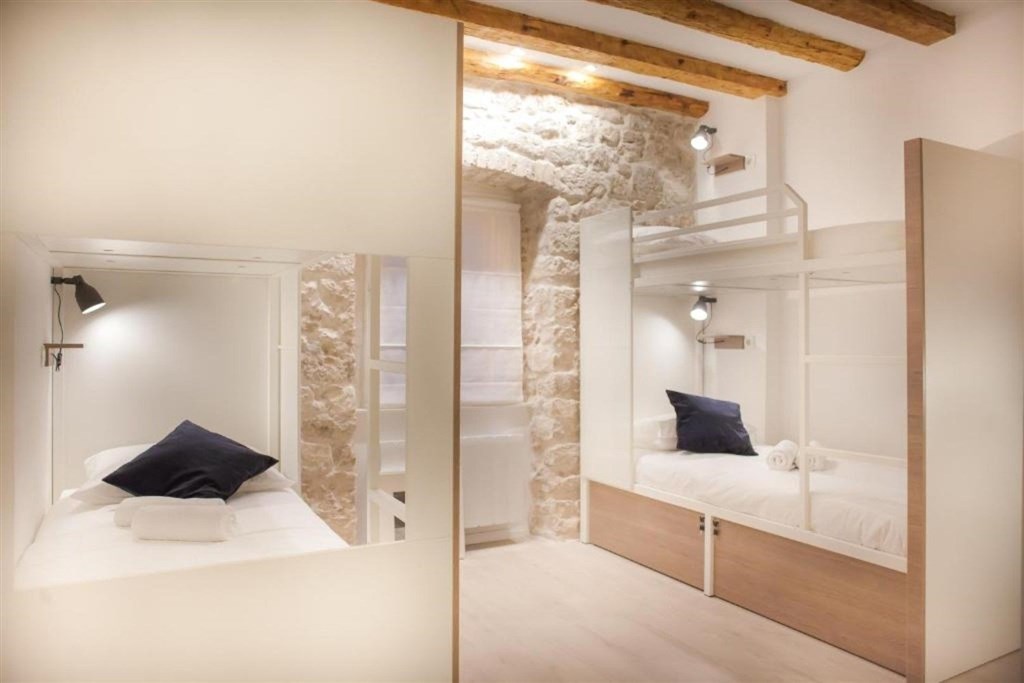 na-prodej-hostel-s-restauraci-a-bazenem-sibenik-chorvatsko