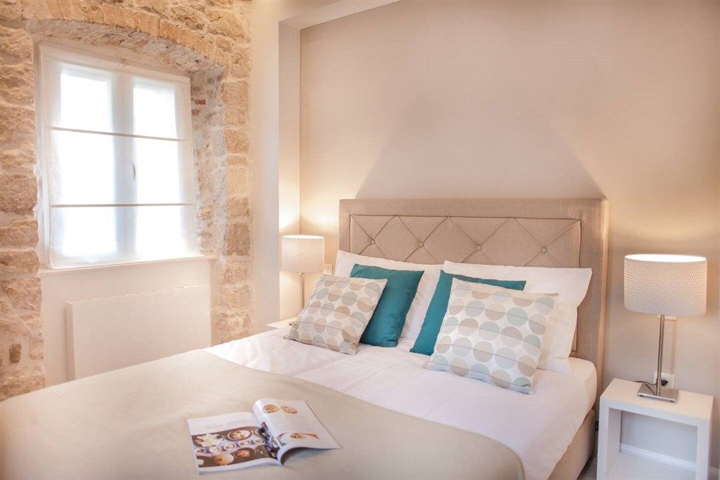 na-prodej-hostel-s-restauraci-a-bazenem-sibenik-chorvatsko