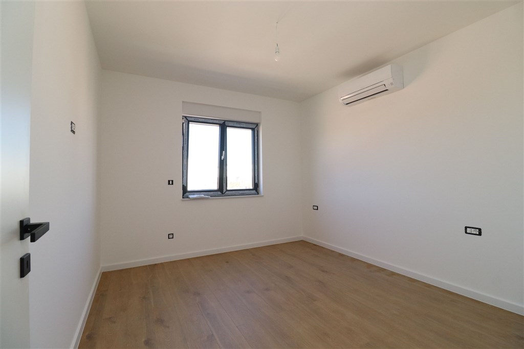 na-prodej-novy-moderni-apartman-se-2-loznicemi-a-velkou-terasou-vodice-chorvatsko