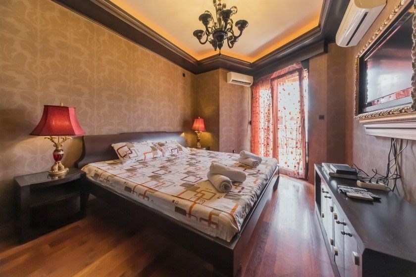 na-prodej-apartman-se-dvema-loznicemi-pobliz-more-v-kotoru-cerna-hora