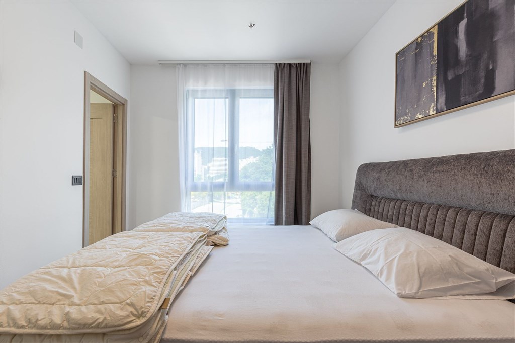 na-prodej-dvouloznicovy-apartman-pouze-100-metru-od-plaze-v-rafajlovici-cerna-hora