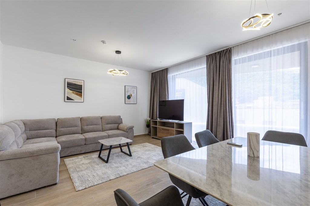 na-prodej-dvouloznicovy-apartman-pouze-100-metru-od-plaze-v-rafajlovici-cerna-hora