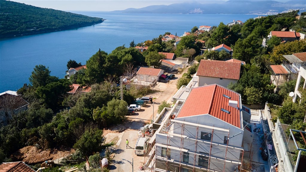 na-prodej-dvouloznicovy-apartman-pobliz-more-v-bigova-tivat-cerna-hora