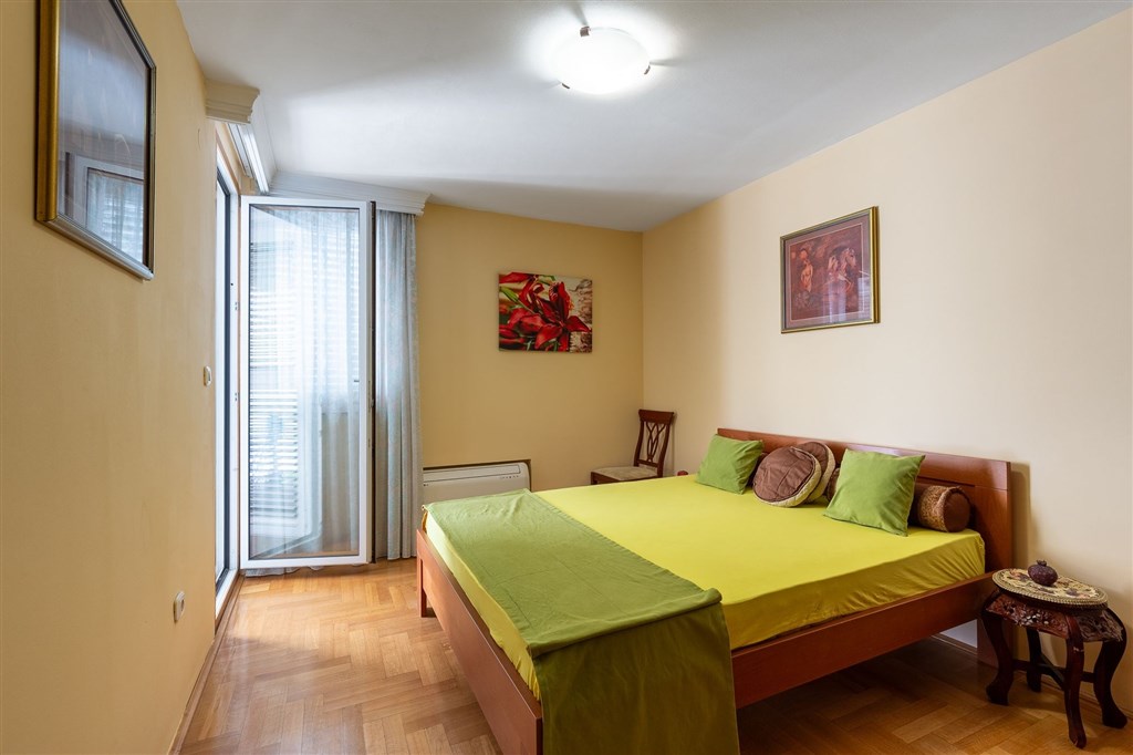 na-prodej-prostorny-apartman-v-samem-srdci-budvy-v-blizkosti-stariho-mesta-a-plaze-cerna-hora