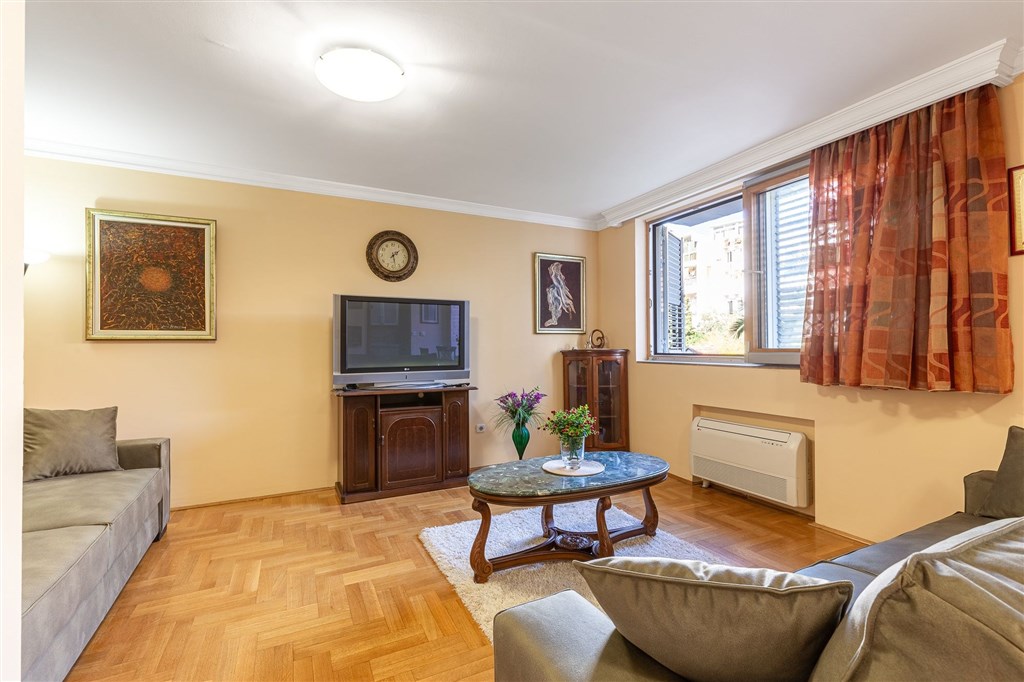 na-prodej-prostorny-apartman-v-samem-srdci-budvy-v-blizkosti-stariho-mesta-a-plaze-cerna-hora