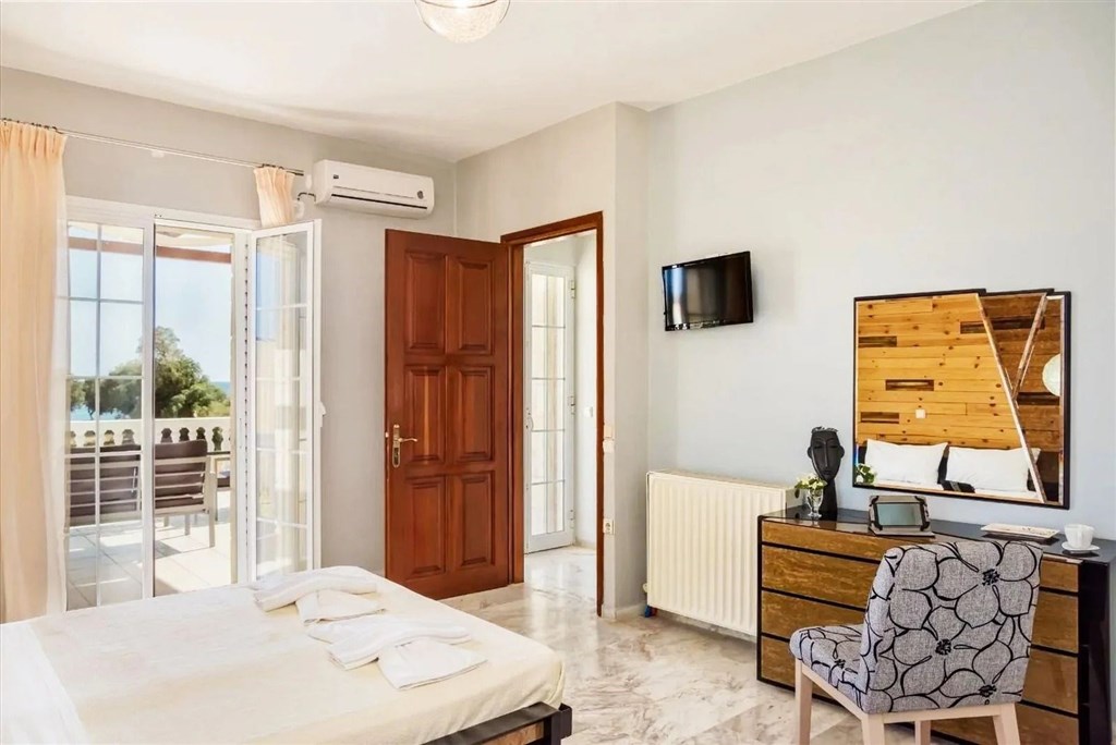 na-prodej-elegantni-vila-blizko-plaze-s-panoramatickym-vyhledem-v-maleme-kreta-recko
