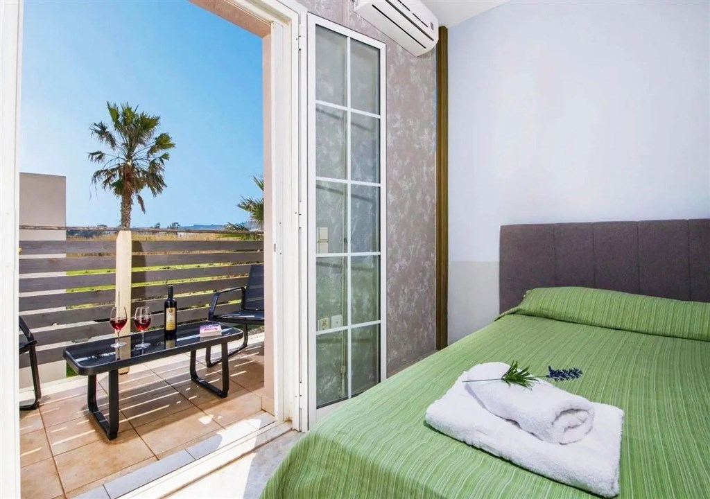 na-prodej-elegantni-vila-blizko-plaze-s-panoramatickym-vyhledem-v-maleme-kreta-recko