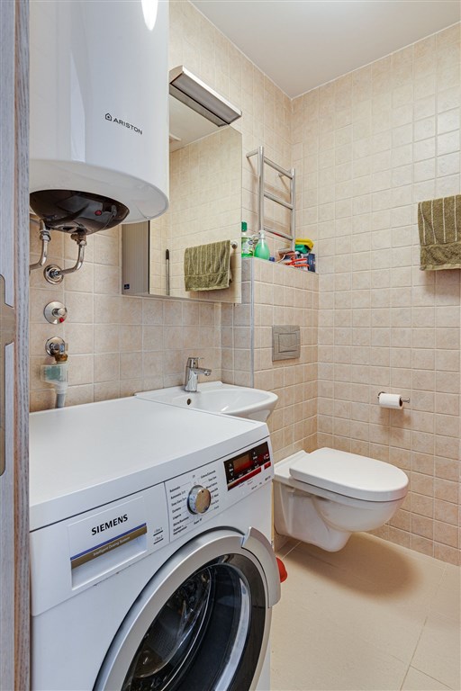 na-prodej-moderni-triloznicovy-apartman-v-zatoce-kotorske-s-panoramoatickym-vyhledem-na-more-kotor-cerne-hora