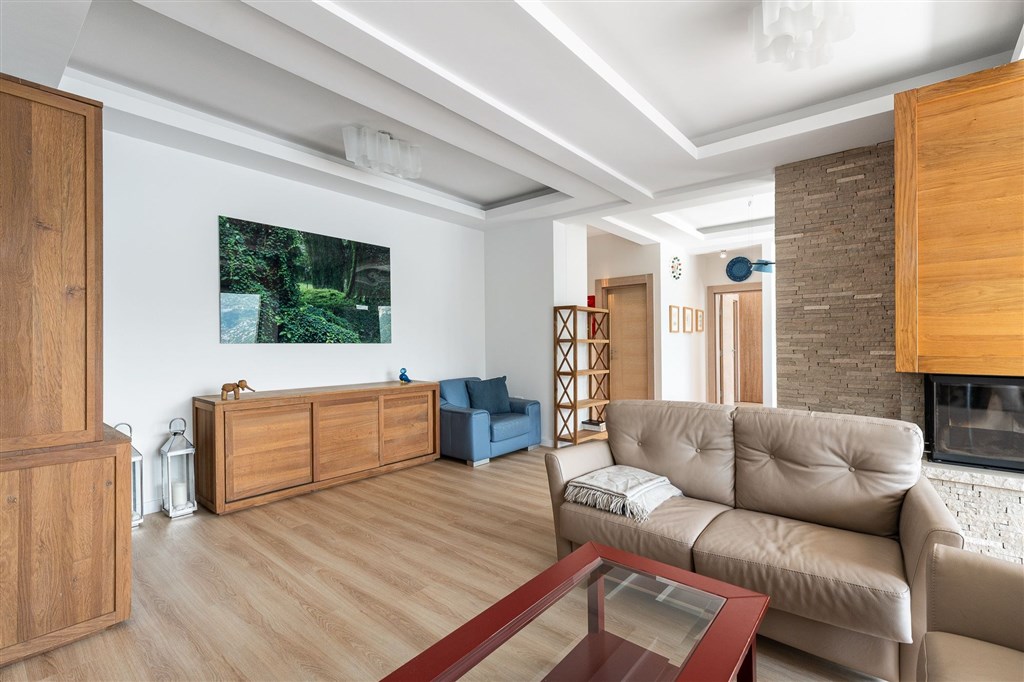 na-prodej-moderni-triloznicovy-apartman-v-zatoce-kotorske-s-panoramoatickym-vyhledem-na-more-kotor-cerne-hora