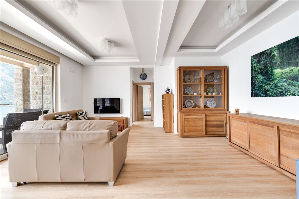 na-prodej-moderni-triloznicovy-apartman-v-zatoce-kotorske-s-panoramoatickym-vyhledem-na-more-kotor-cerne-hora