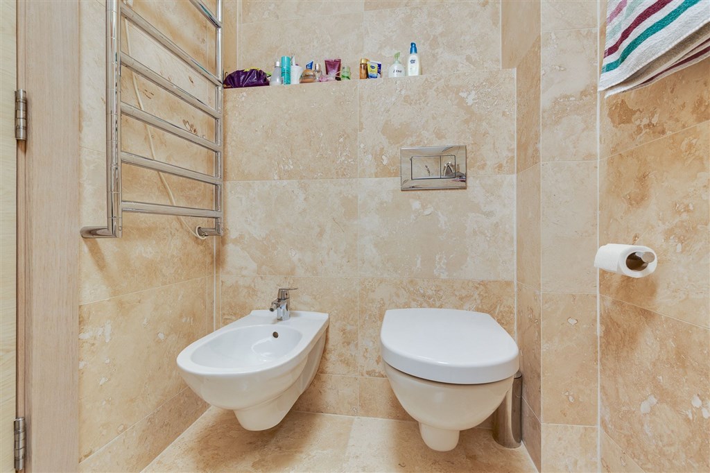 na-prodej-moderni-triloznicovy-apartman-v-zatoce-kotorske-s-panoramoatickym-vyhledem-na-more-kotor-cerne-hora